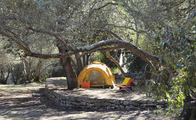 Camping-campingpiandelfosse-tente-bonifacio-corse.jpg