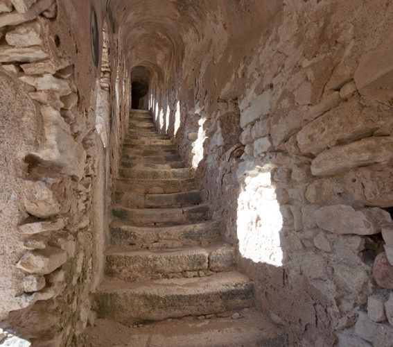 Cheminderonde, escalier, fortification, Bonifacio, Corse.jpg