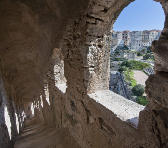 Cheminderonde, panorama, fortification, Bonifacio, Corse.jpg