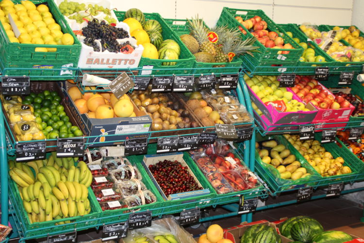 Spar-port-supermarché-fruits-Bonifacio.jpg