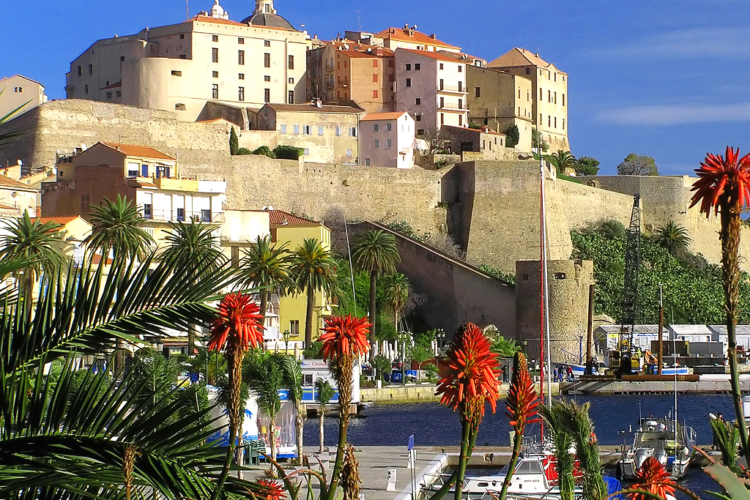 Calvi-microrégion-ville-pays-Corsica