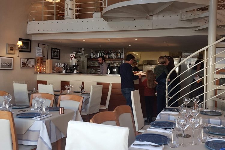 restaurant-les-4-vents-Bonifacio-port-corsica.jpg
