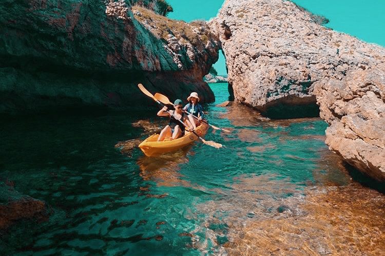 bonifacio-Windsurf-kayak-corsica-surf-Corsica.jpg